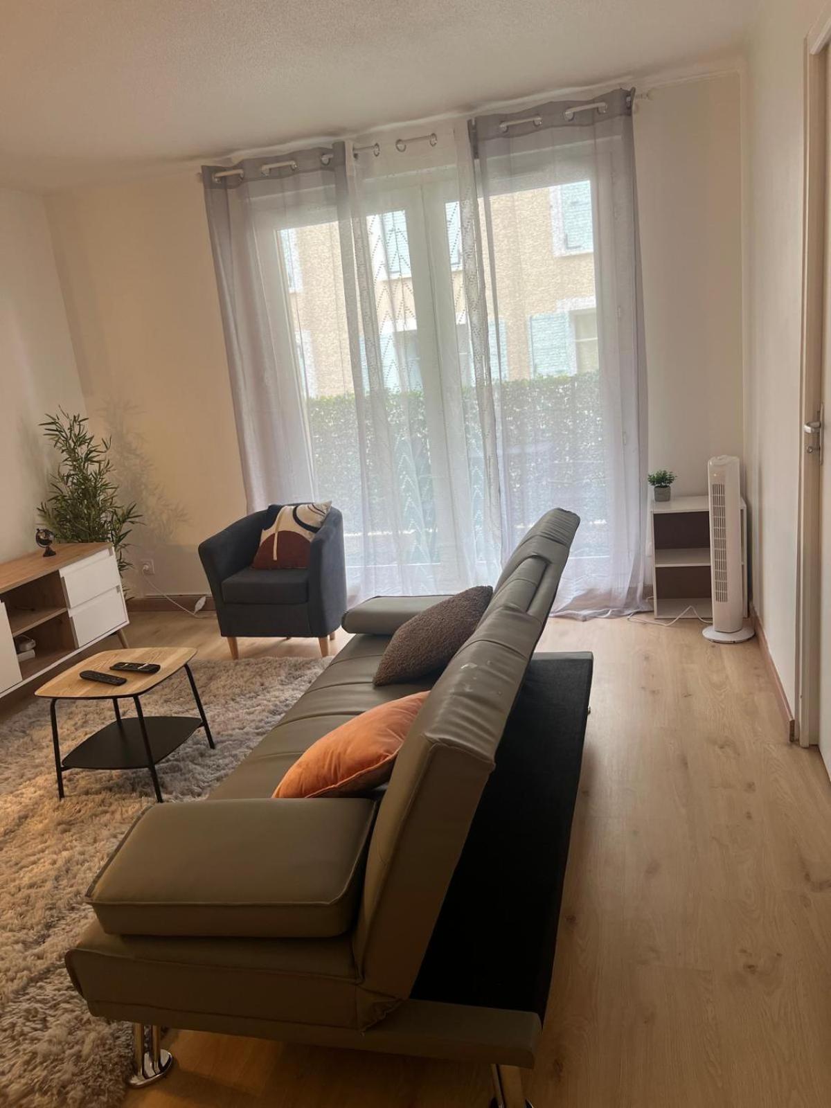 Champion Suites Sarcelles Luaran gambar