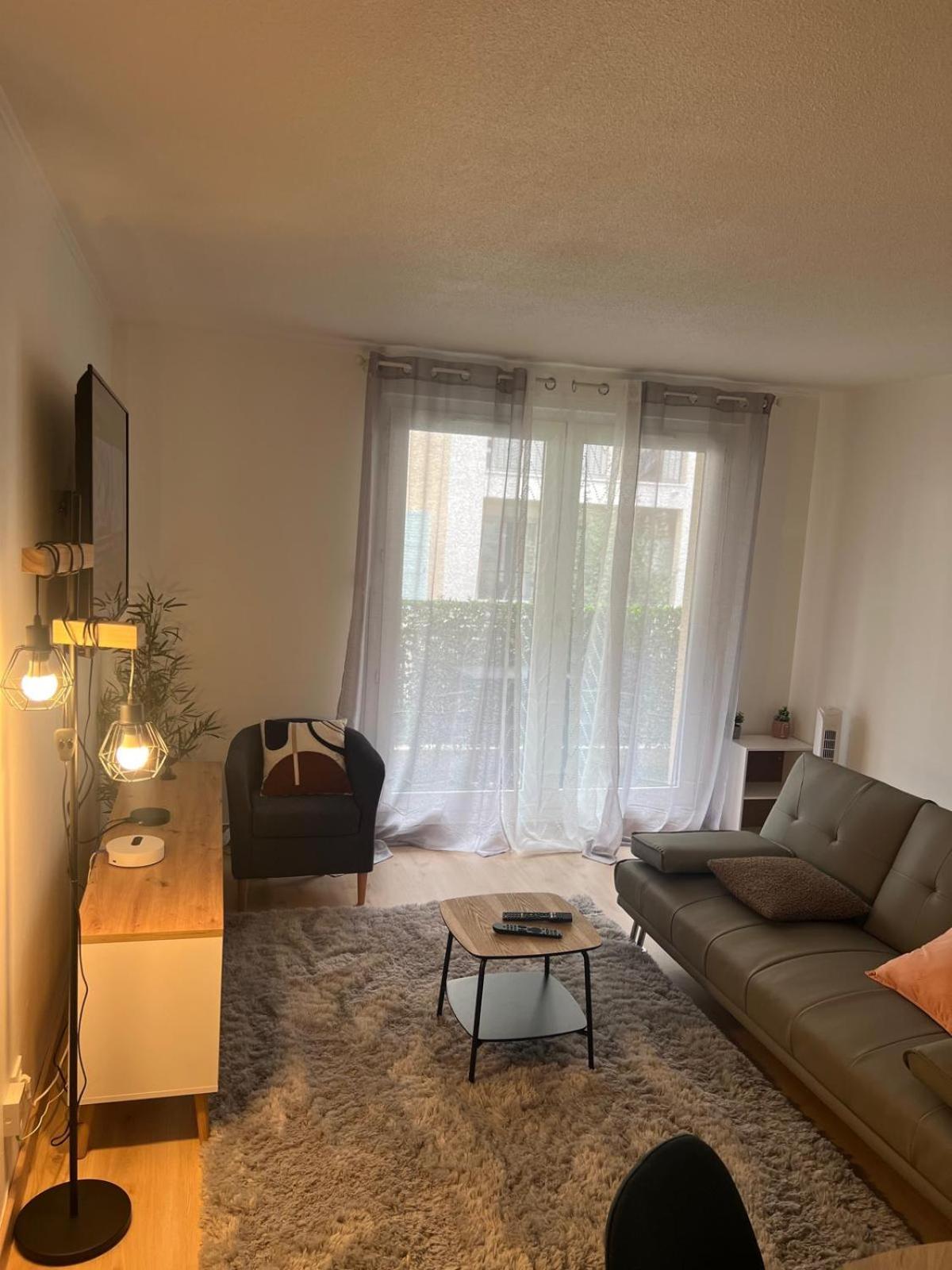 Champion Suites Sarcelles Luaran gambar