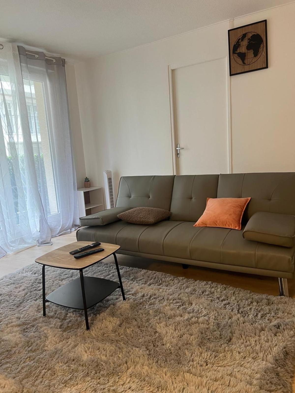 Champion Suites Sarcelles Luaran gambar