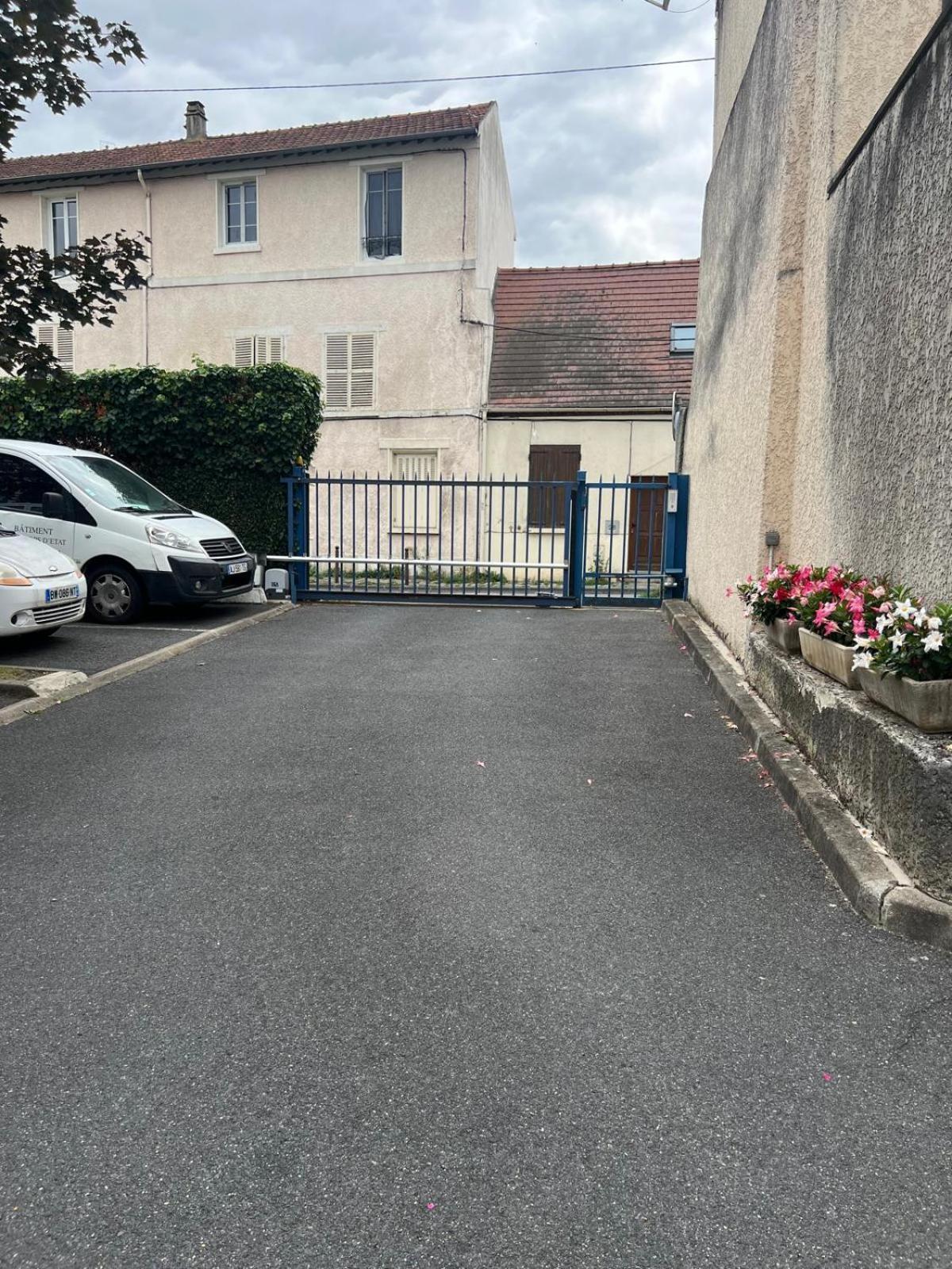 Champion Suites Sarcelles Luaran gambar